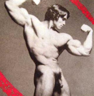 arnold-schwarzenegger-naked.jpg