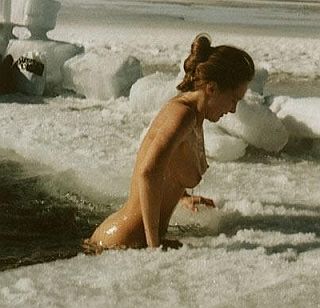 pretty nude girl in cold water