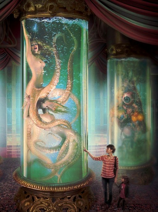 cthulu monster girls having lesbian sex in a public exhibition aquarium tube