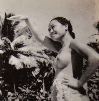 topless south pacific woman