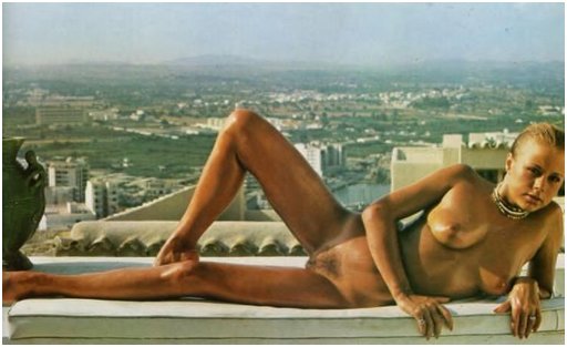 sun worshipping nude