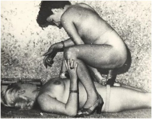 vintage lesbian strap-on dildo fucking